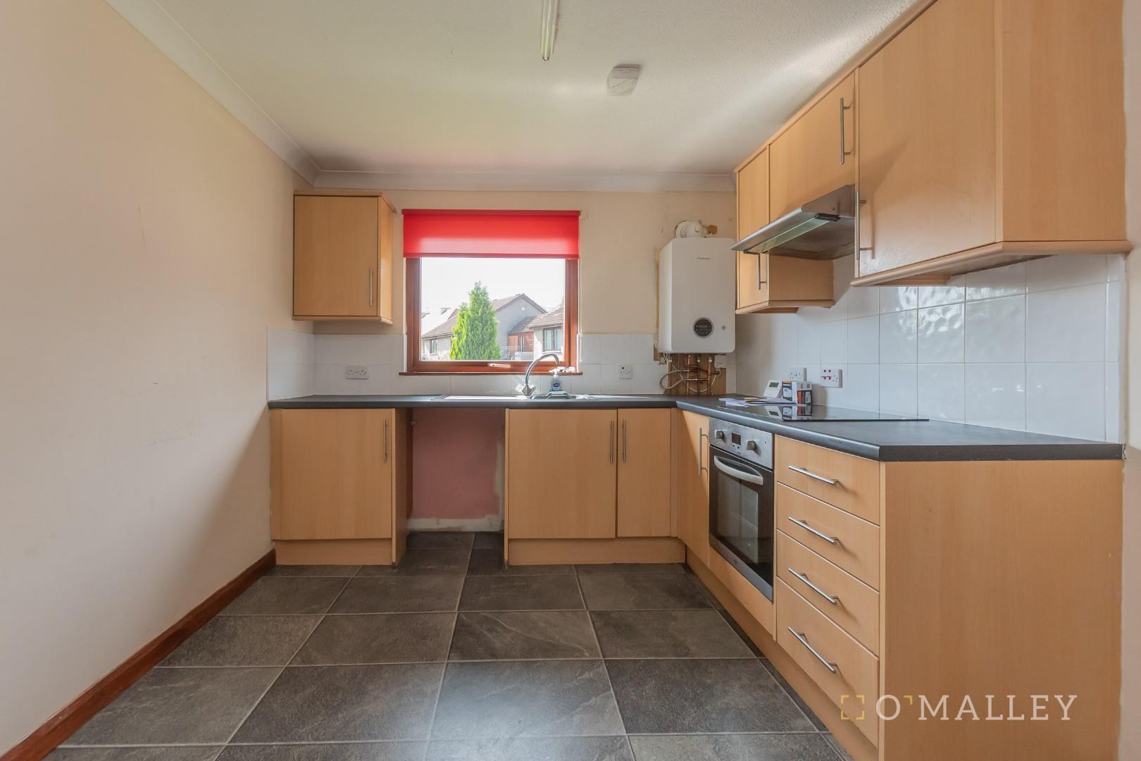12. Kitchen 2.jpg